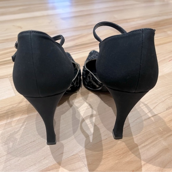 St. John Vintage 90s Black Lace / Leather Ankle Strap Evening Heels - Size 7 - Picture 6 of 13